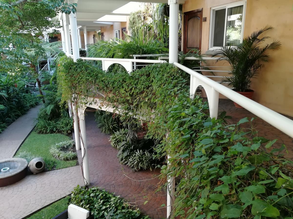 Hotel Ciudad Vieja Гватемала Экстерьер фото