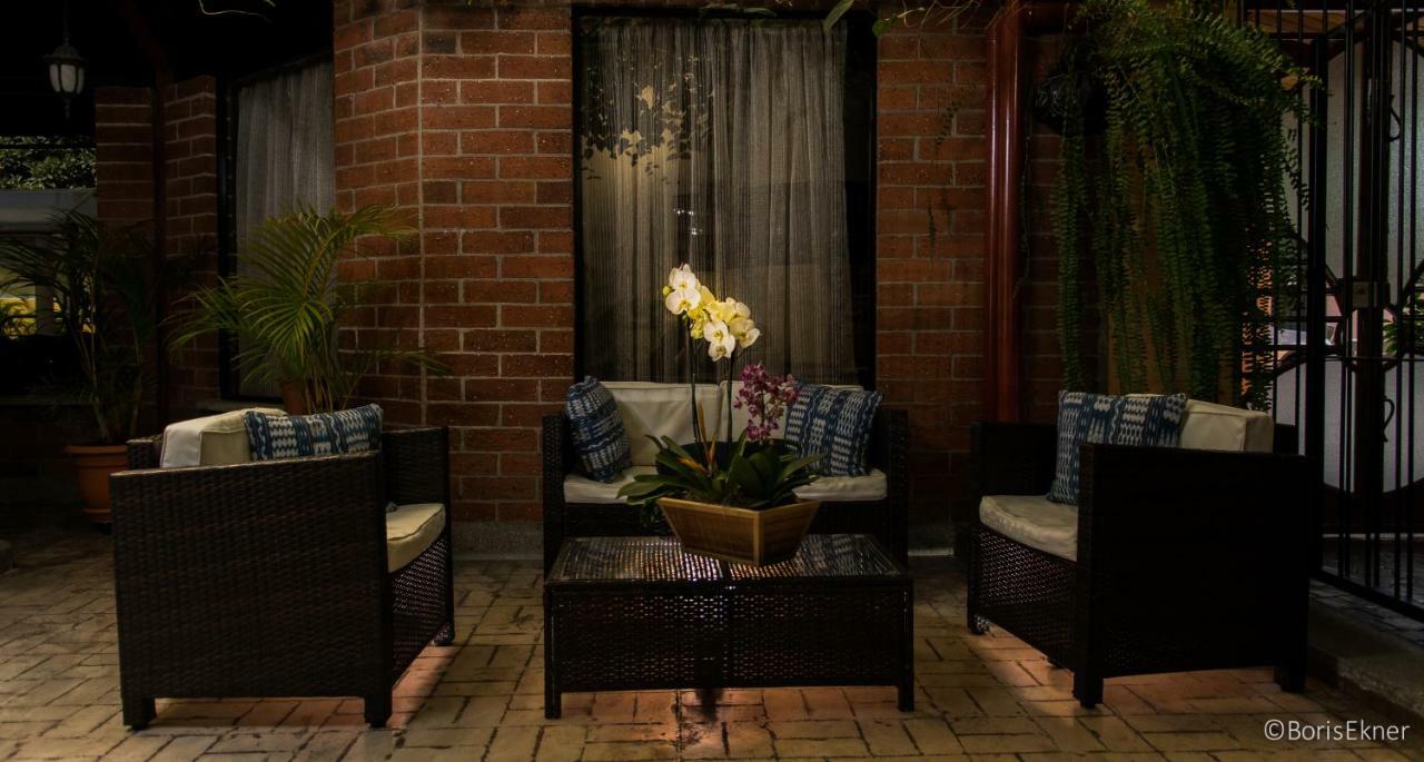 Hotel Ciudad Vieja Гватемала Экстерьер фото
