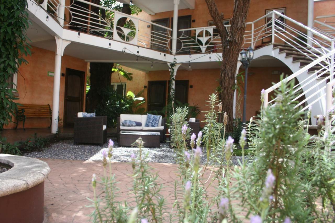 Hotel Ciudad Vieja Гватемала Экстерьер фото